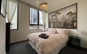 2Br Cbd Sunlit Residence - Bourke Street Shops